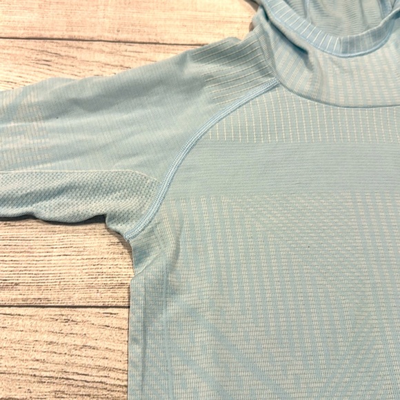 🍋Women’s Lululemon Rest Less Hoodie PTP approx 15.5”(2 bars) light blue *read* - Picture 3 of 11